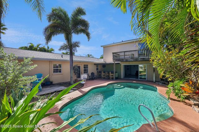 220 Avenida De Paz, Indialantic, FL 32903