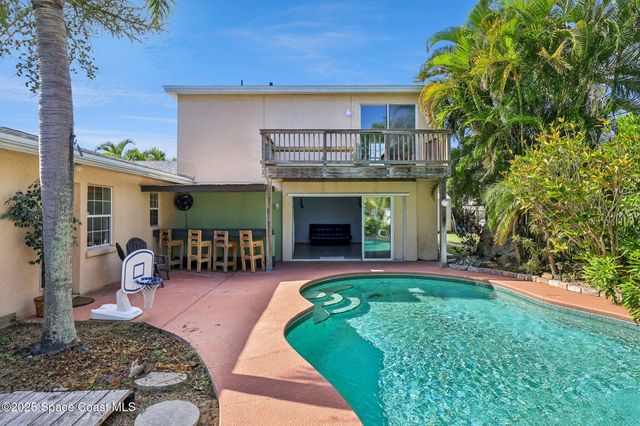 220 Avenida De Paz, Indialantic, FL 32903