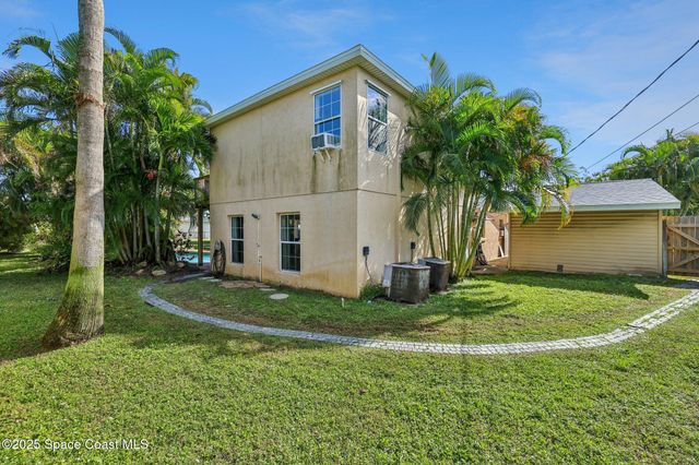 220 Avenida De Paz, Indialantic, FL 32903