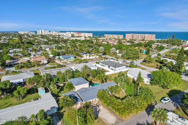 220 Avenida De Paz, Indialantic, FL 32903