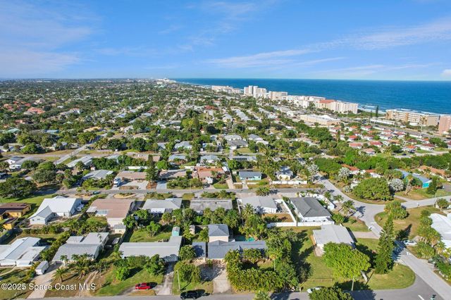 220 Avenida De Paz, Indialantic, FL 32903