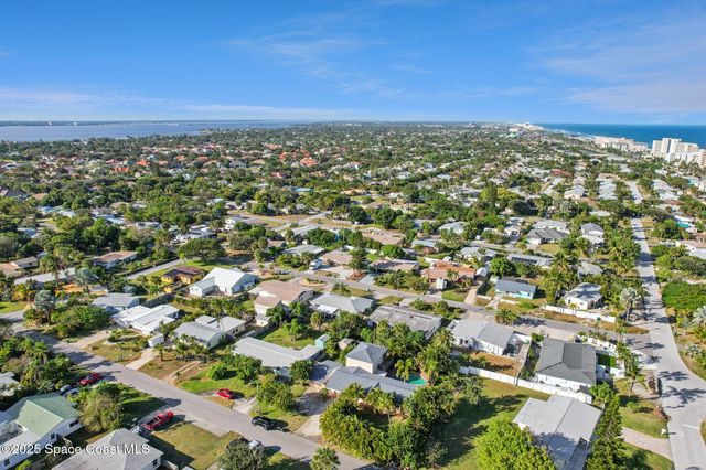 220 Avenida De Paz, Indialantic, FL 32903