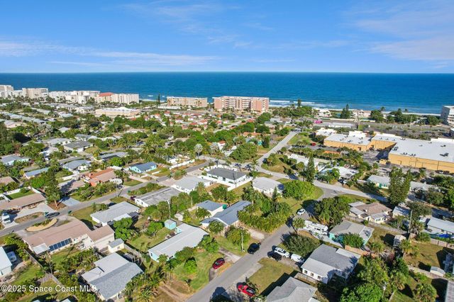 220 Avenida De Paz, Indialantic, FL 32903