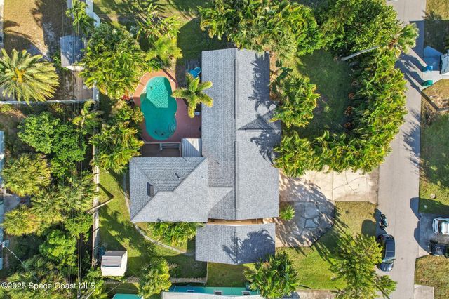 220 Avenida De Paz, Indialantic, FL 32903