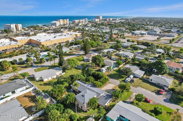 220 Avenida De Paz, Indialantic, FL 32903