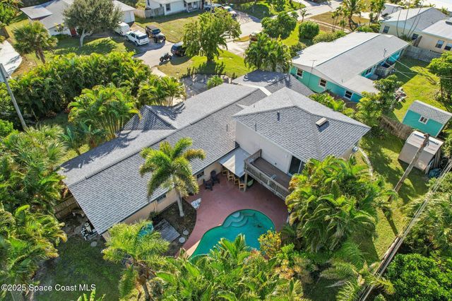 220 Avenida De Paz, Indialantic, FL 32903