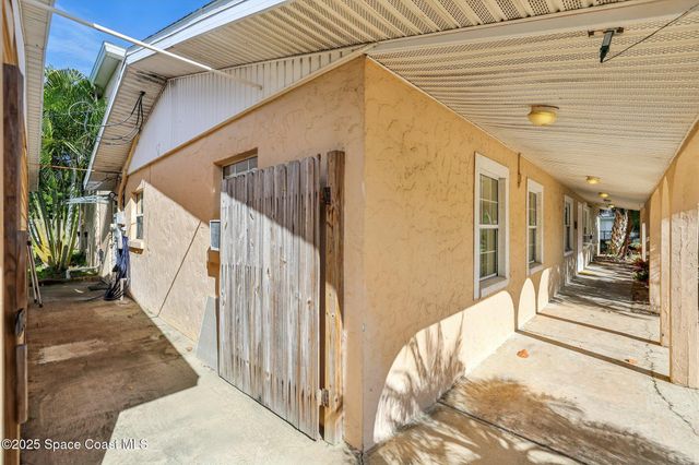 220 Avenida De Paz, Indialantic, FL 32903