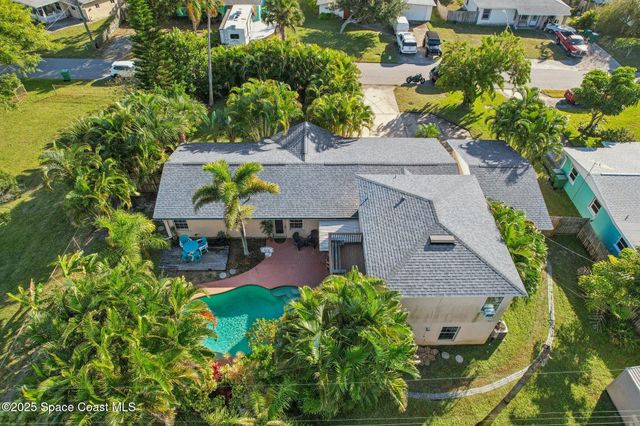 220 Avenida De Paz, Indialantic, FL 32903