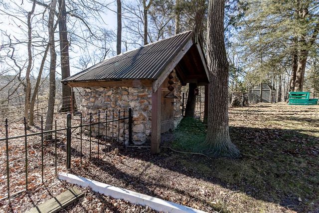 56 Overton Drive, Bella Vista, AR 72714