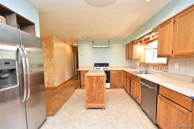 3044 Seymour Road, Swartz Creek, MI 48473