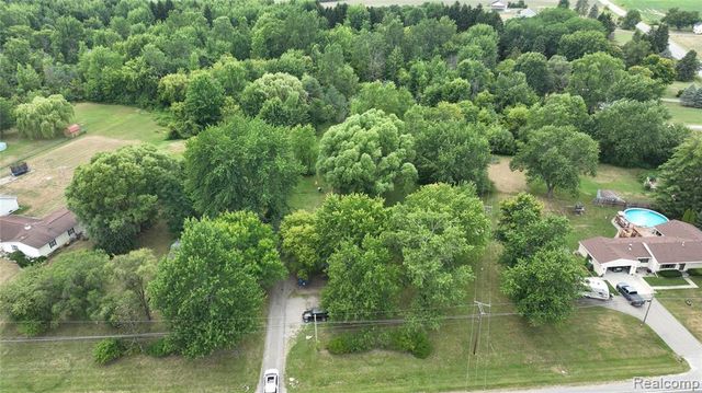 3044 Seymour Road, Swartz Creek, MI 48473