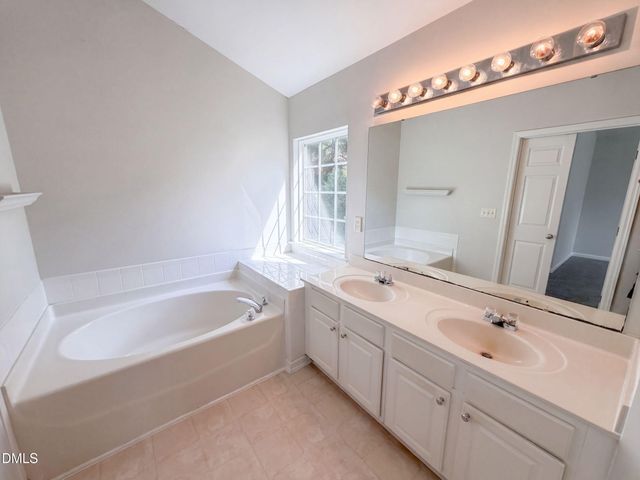 8408 Aztec Dawn Court, Raleigh, NC 27613