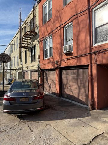 1972 Ellis Avenue, Bronx, NY 10472