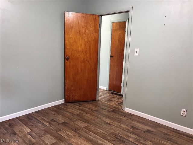 809 Delia Avenue, Martins Ferry, OH 43935