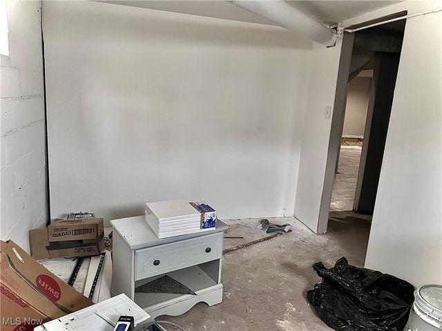 809 Delia Avenue, Martins Ferry, OH 43935