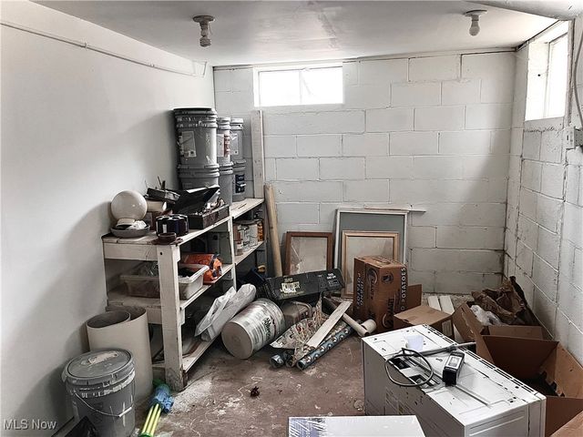 809 Delia Avenue, Martins Ferry, OH 43935