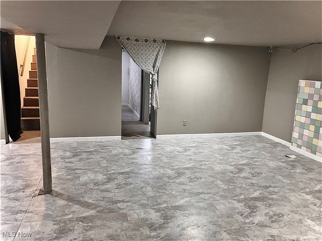 809 Delia Avenue, Martins Ferry, OH 43935