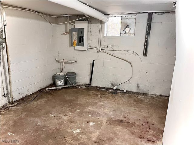 809 Delia Avenue, Martins Ferry, OH 43935