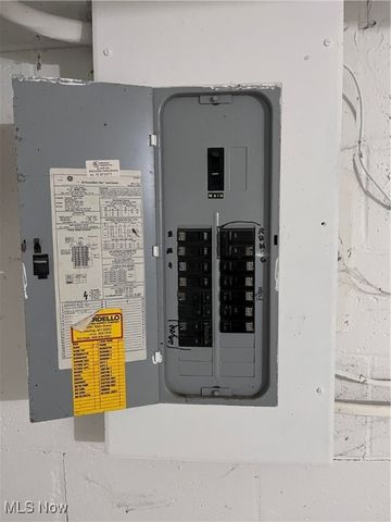 809 Delia Avenue, Martins Ferry, OH 43935