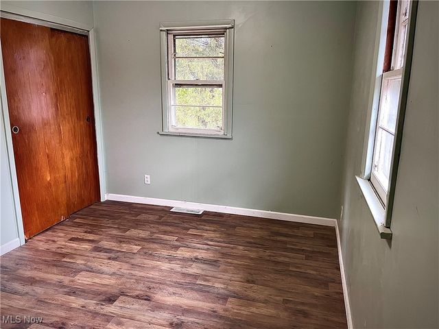 809 Delia Avenue, Martins Ferry, OH 43935