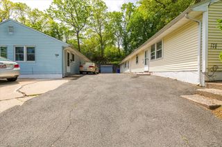 746-748 Alden St, Springfield, MA 01109