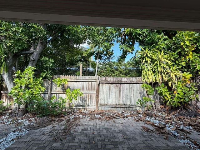 820 N Victoria Park Road 3, Fort Lauderdale, FL 33304