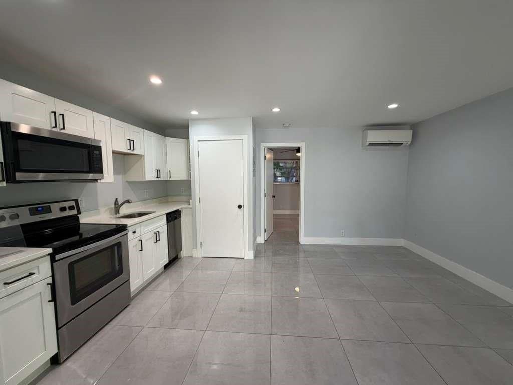820 N Victoria Park Road 3, Fort Lauderdale, FL 33304