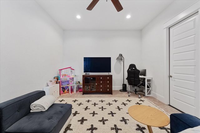 2221 Salt Grass Trail, Conroe, TX 77384