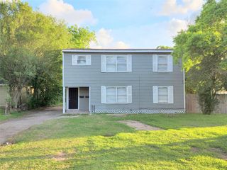 1108 2nd Avenue N, Texas City, TX 77590