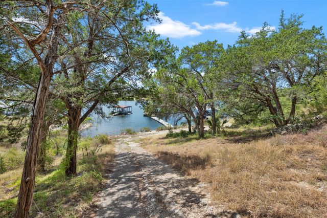 19725 Lakehurst LOOP, Spicewood, TX 78669