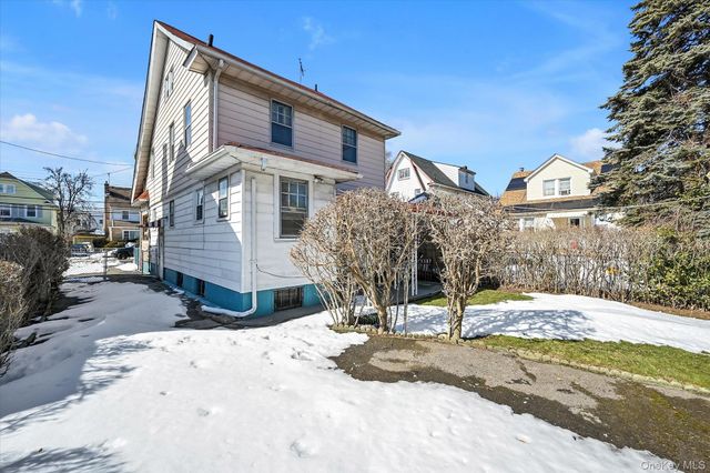 109-11 207th Street, Queens Village, NY 11429