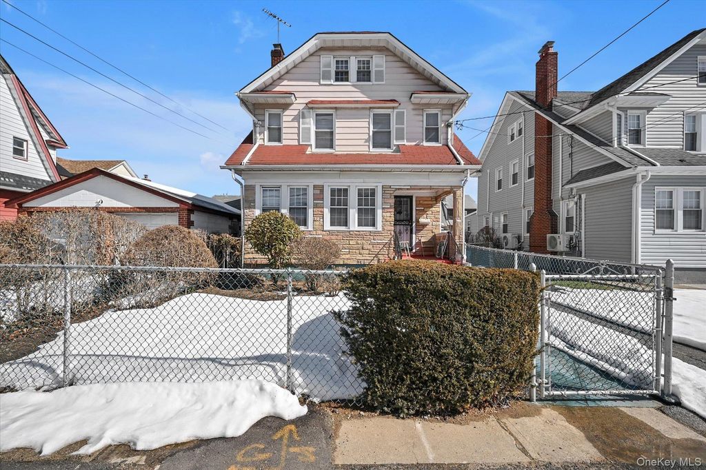 109-11 207th Street, Queens Village, NY 11429