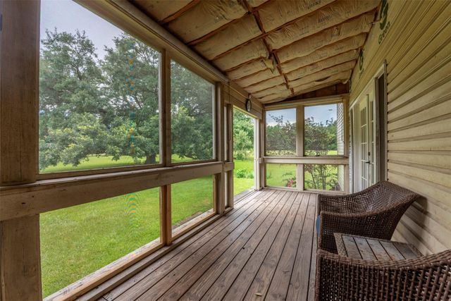 1137 Fm 1406 Road, Winnie, TX 77665