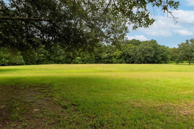 1137 Fm 1406 Road, Winnie, TX 77665