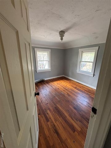 1008 Tacken Street, Flint, MI 48532