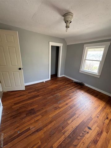 1008 Tacken Street, Flint, MI 48532