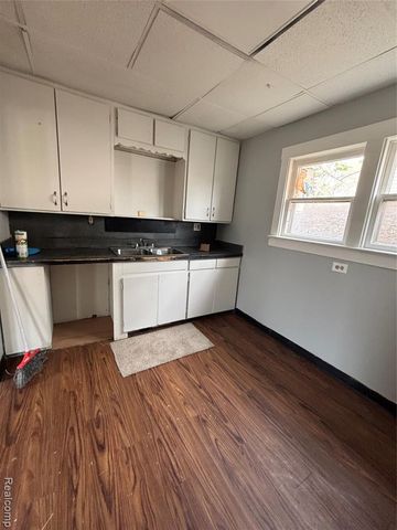1008 Tacken Street, Flint, MI 48532