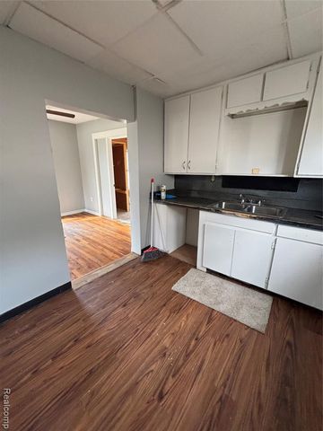 1008 Tacken Street, Flint, MI 48532