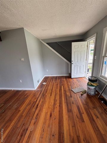 1008 Tacken Street, Flint, MI 48532