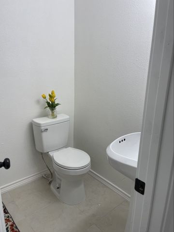 2613 Hale Avenue, Fort Worth, TX 76106