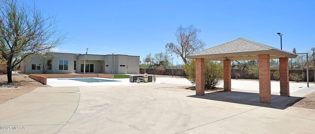 1515 E Kleindale Road, Tucson, AZ 85719