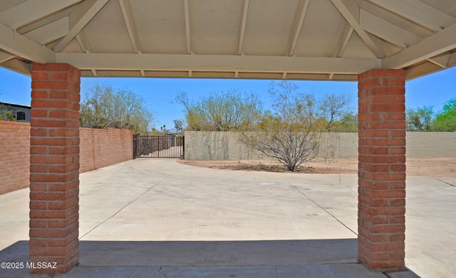 1515 E Kleindale Road, Tucson, AZ 85719