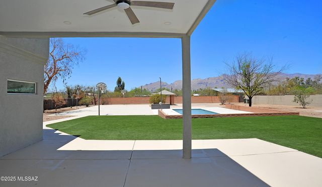 1515 E Kleindale Road, Tucson, AZ 85719