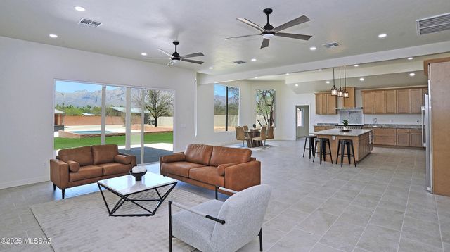 1515 E Kleindale Road, Tucson, AZ 85719