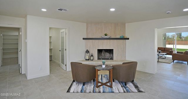 1515 E Kleindale Road, Tucson, AZ 85719