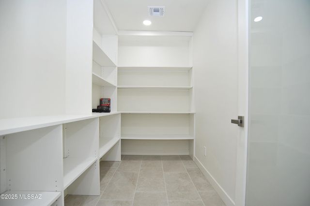 1515 E Kleindale Road, Tucson, AZ 85719