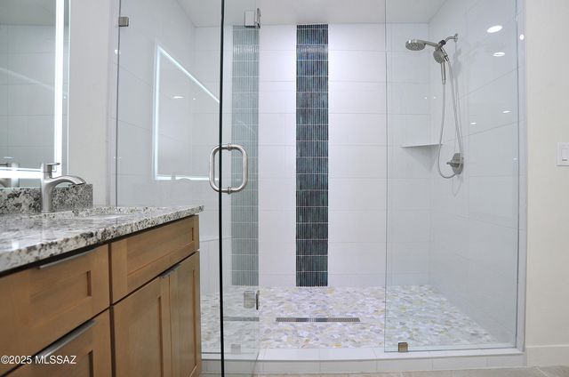 1515 E Kleindale Road, Tucson, AZ 85719