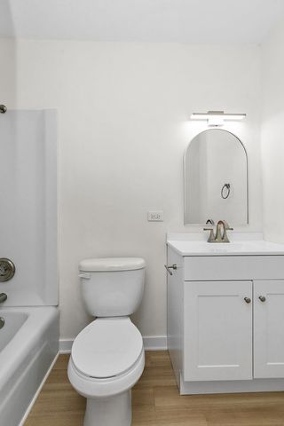 4602 W Northfox Lane 7, Mchenry, IL 60050