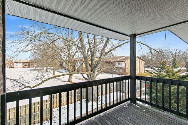 4602 W Northfox Lane 7, Mchenry, IL 60050