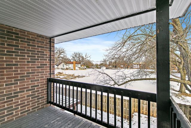 4602 W Northfox Lane 7, Mchenry, IL 60050